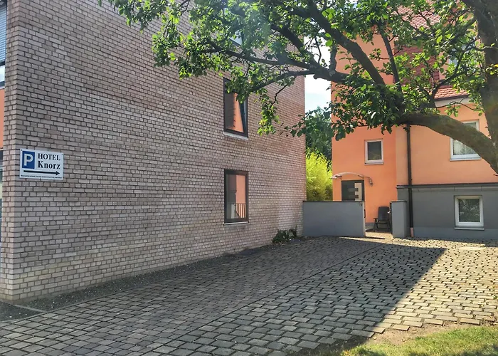 クノルツ ツィルンドルフ